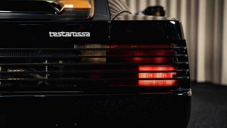 Ferrari Testarossa 4,9  2d