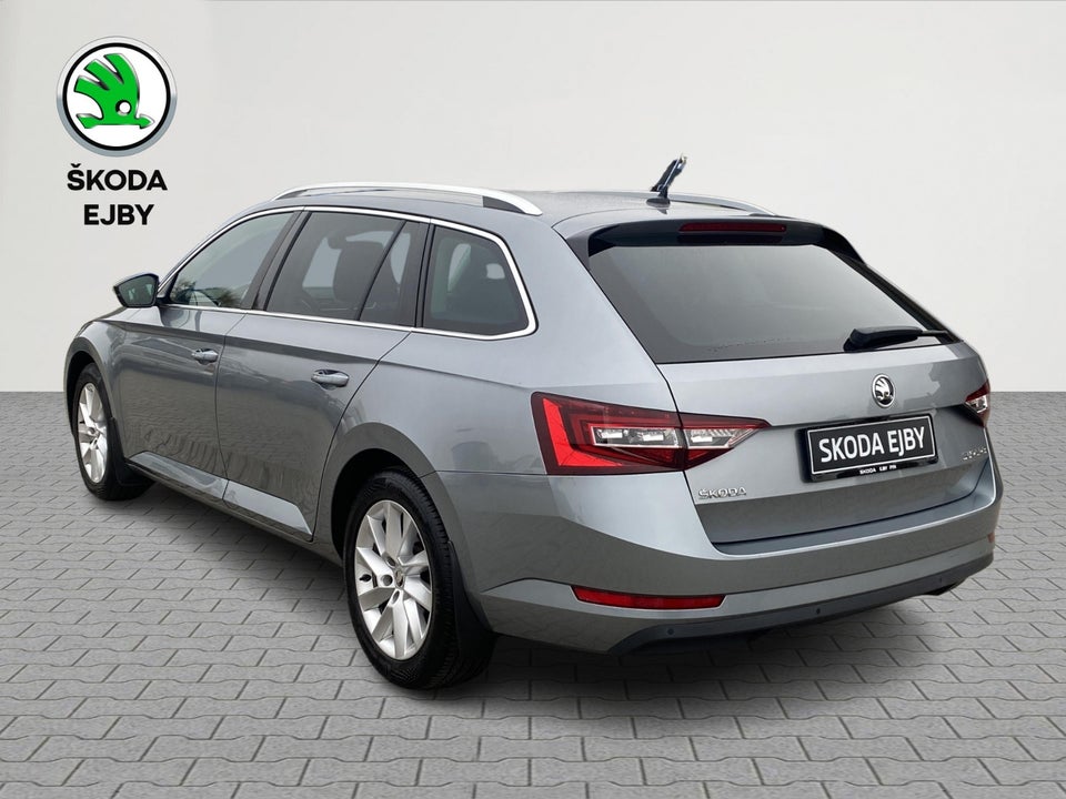 Skoda Superb 2,0 TDi 150 Style Combi DSG 5d