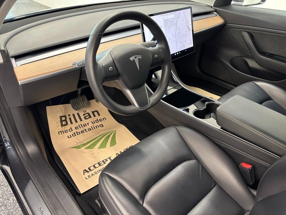 Tesla Model 3 Standard Range+ RWD 4d