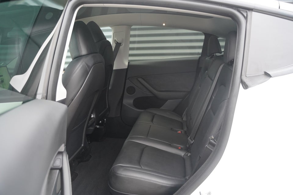 Tesla Model Y RWD 5d