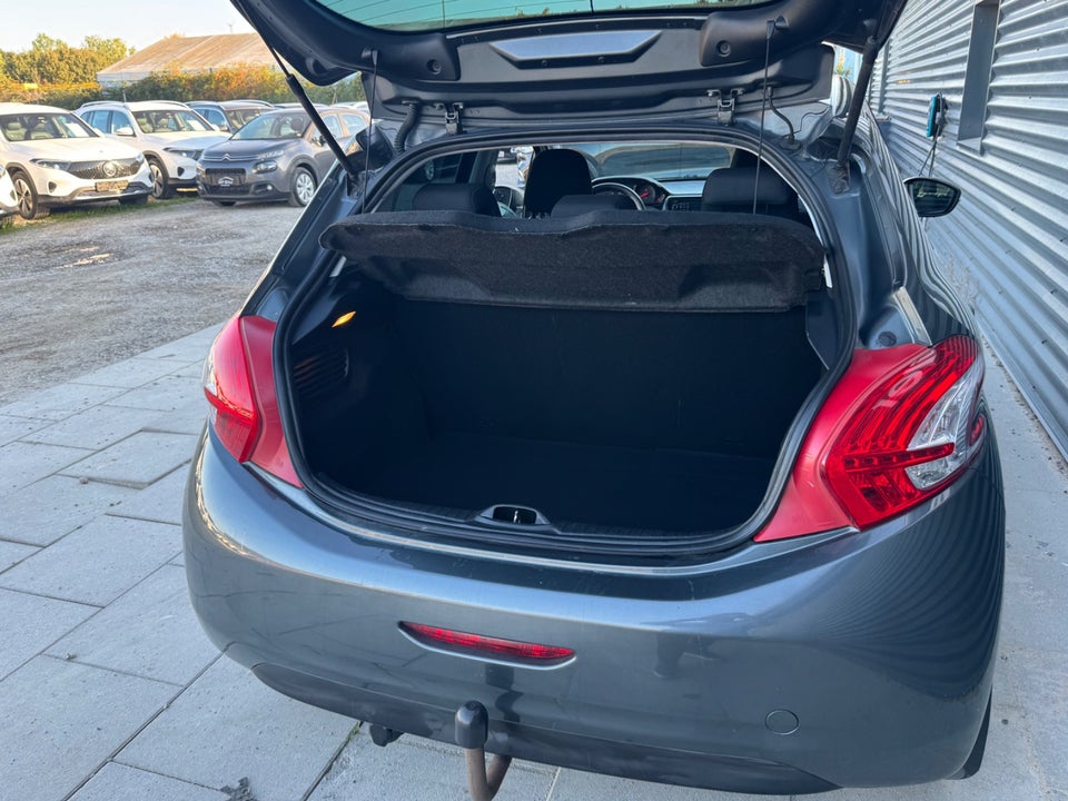 Peugeot 208 1,0 VTi Active 5d