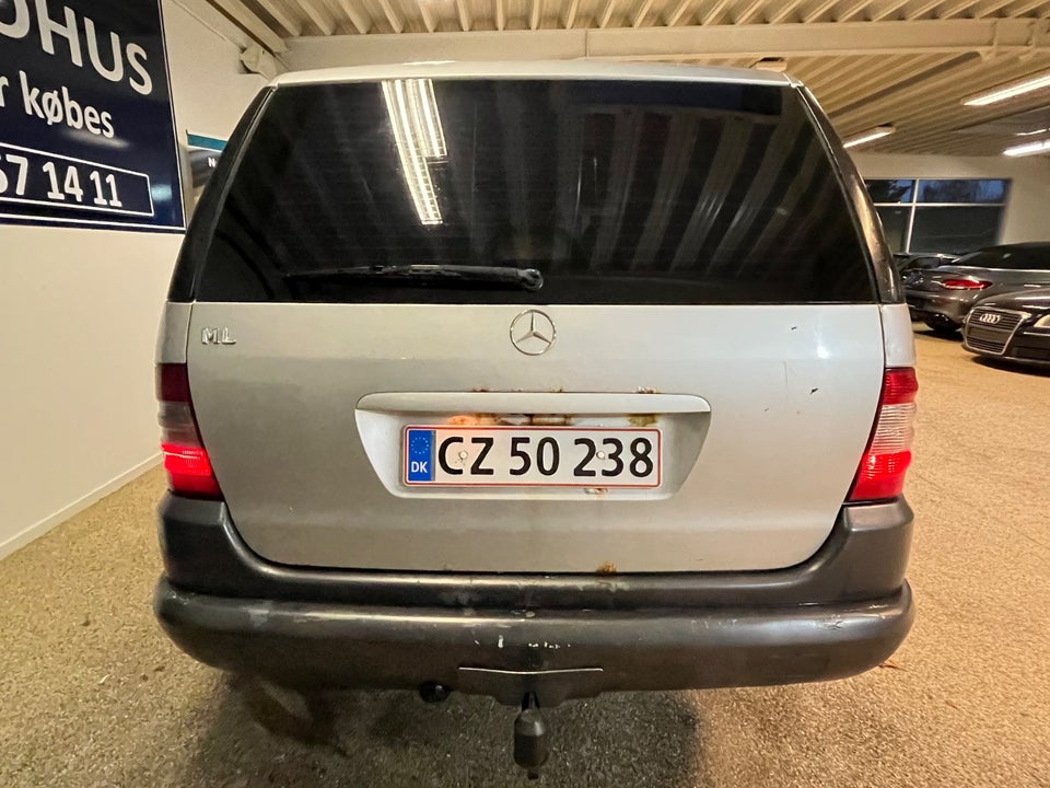 Mercedes ML320 3,2 aut. 5d