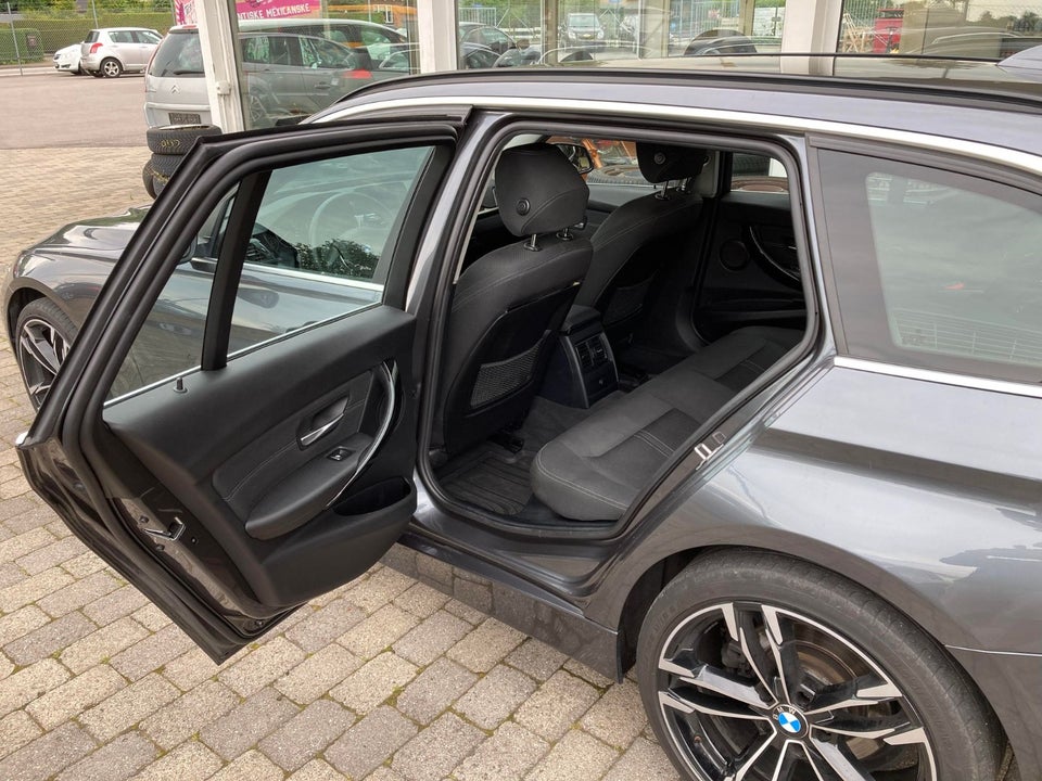 BMW 320d 2,0 Touring aut. 5d