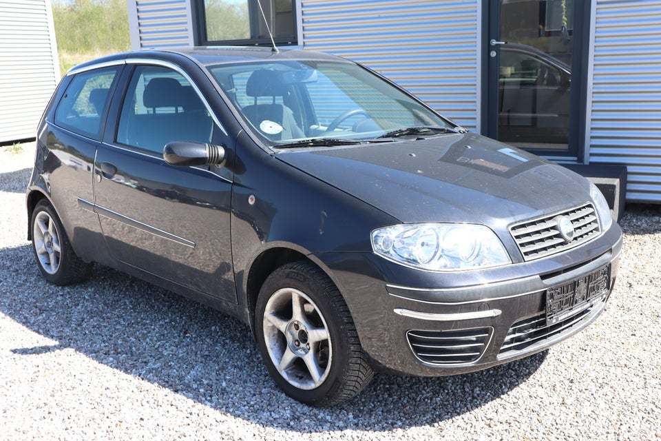Fiat Punto 1,4 16V Dynamic 3d