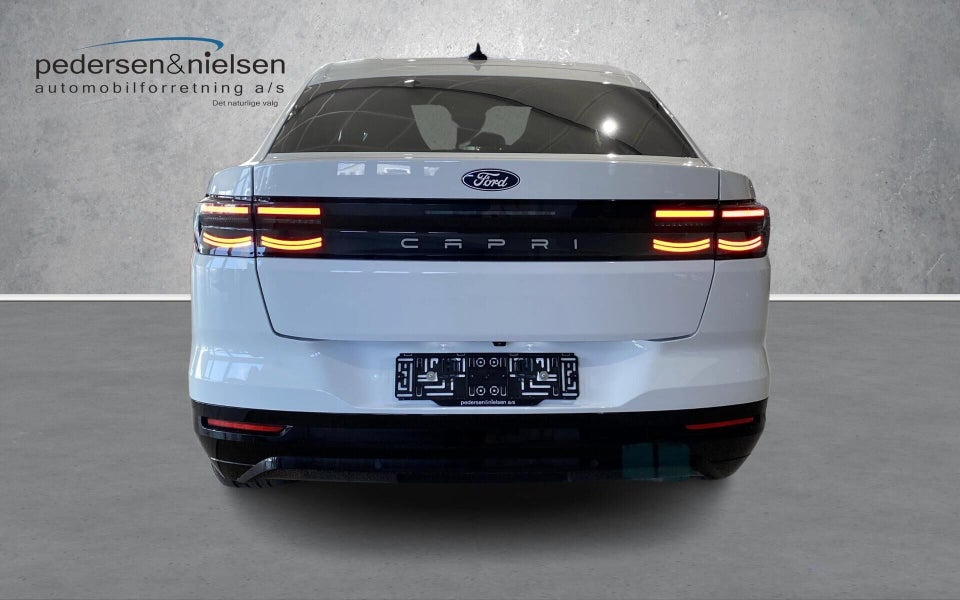 Ford Capri 77 Select Extended Range 5d