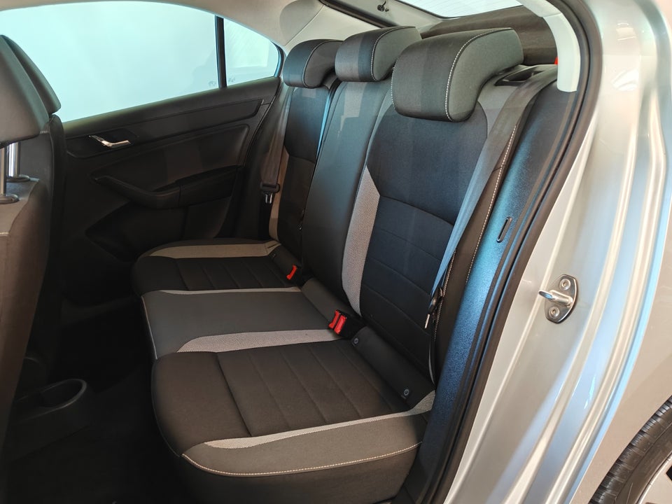 Skoda Rapid 1,4 TSi 125 Ambition DSG 5d