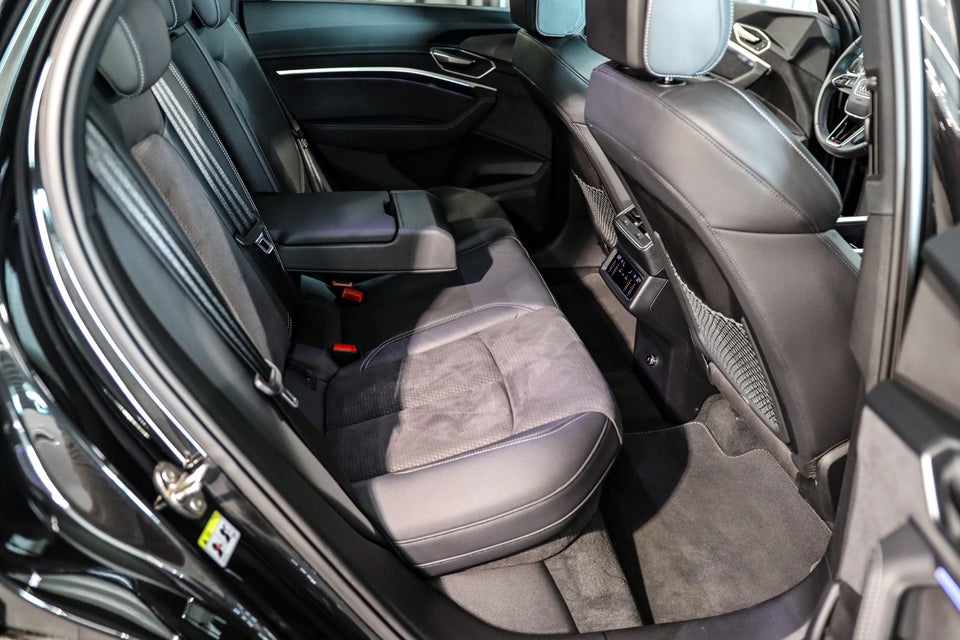 Audi Q8 e-tron 55 S-line Black Edition quattro 5d