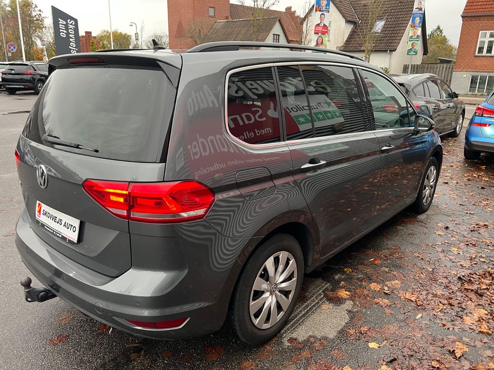 VW Touran 2,0 TDi 115 Comfortline DSG 7prs 5d