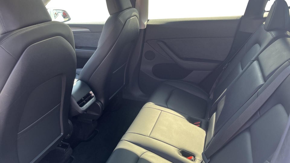 Tesla Model Y RWD 5d