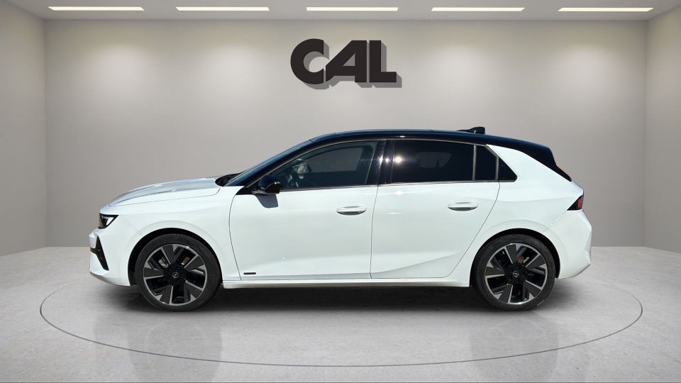 Opel Astra-e 54 Ultimate 5d