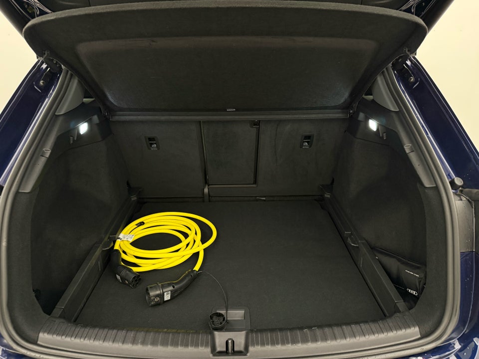 Audi Q4 e-tron 45 Advance quattro 5d