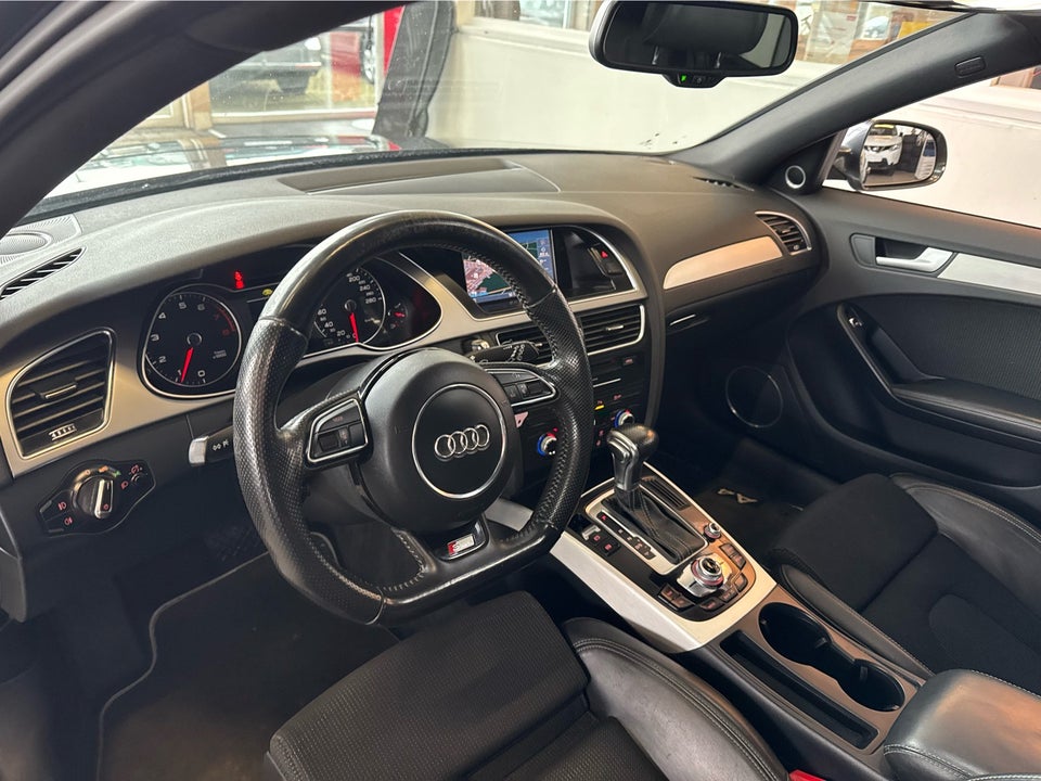 Audi A4 1,8 TFSi 170 S-line Avant Multitr. 5d