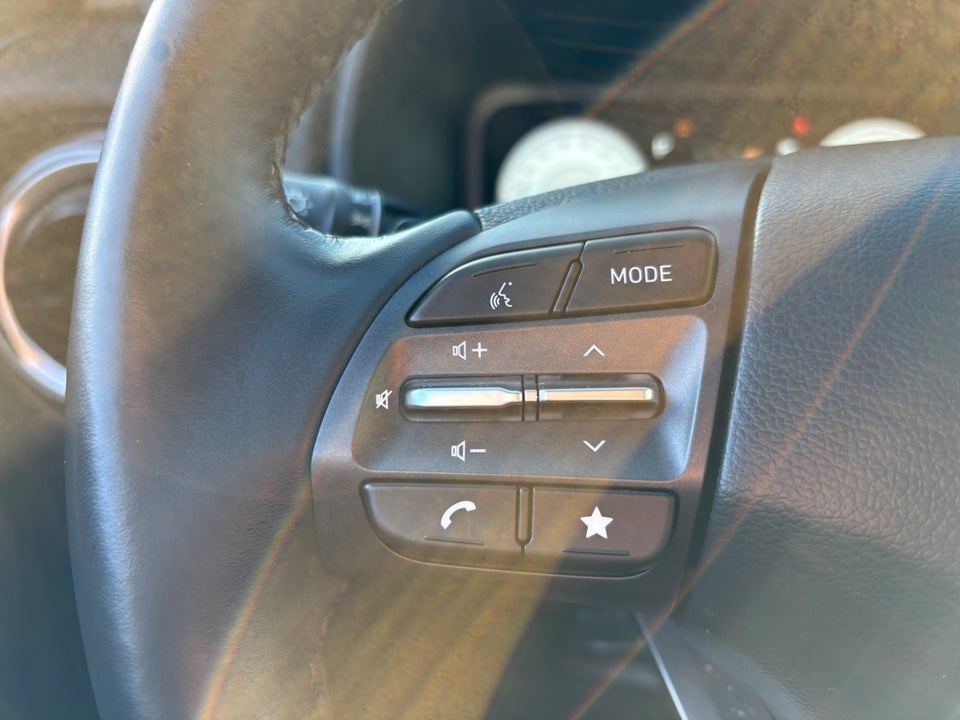 Hyundai Kona 64 EV Essential 5d