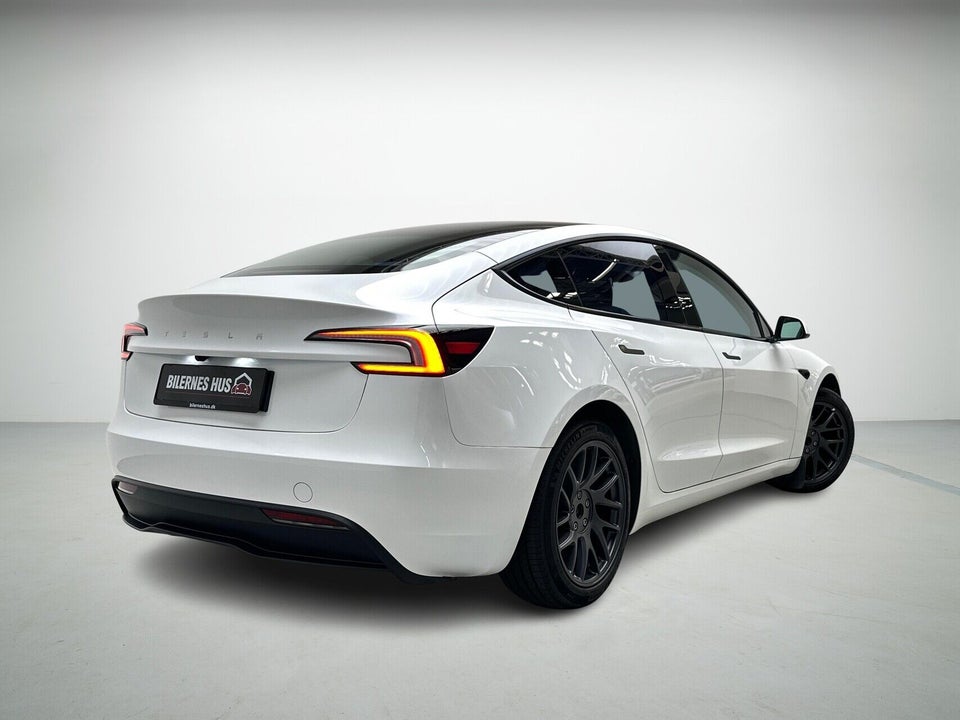 Tesla Model 3 RWD 4d