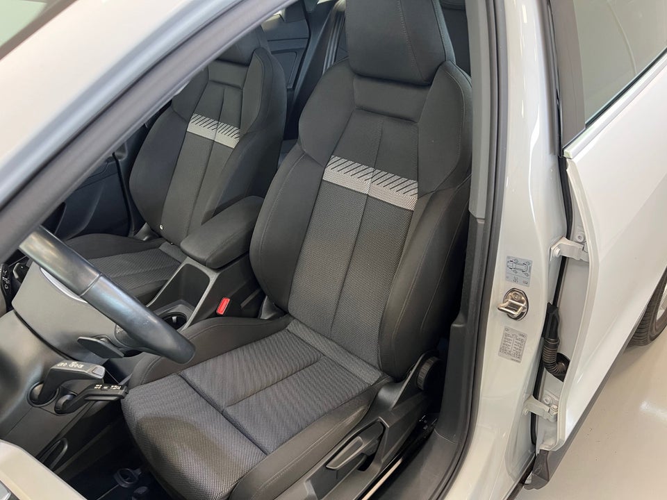 Audi Q4 e-tron 40 Attitude 5d