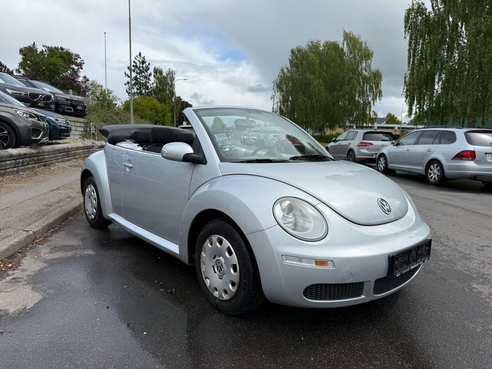 VW New Beetle 1,6 Highline Cabriolet 2d