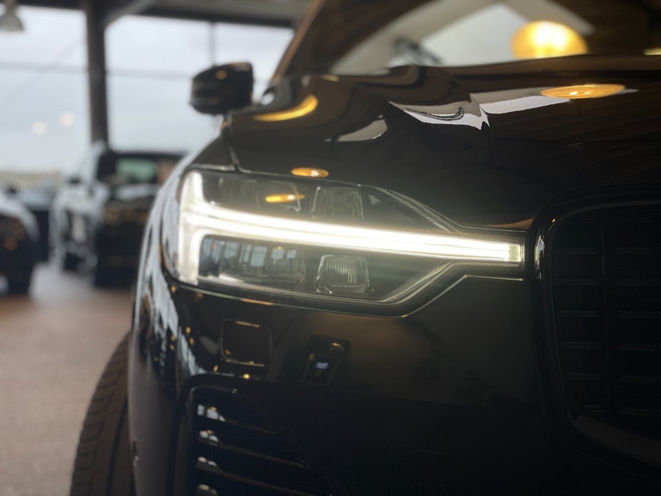 Volvo XC60 2,0 T6 ReCharge R-Design aut. AWD 5d
