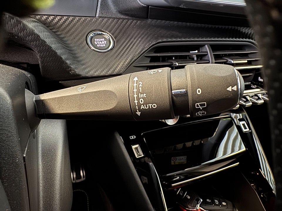 Peugeot e-208 50 GT 5d