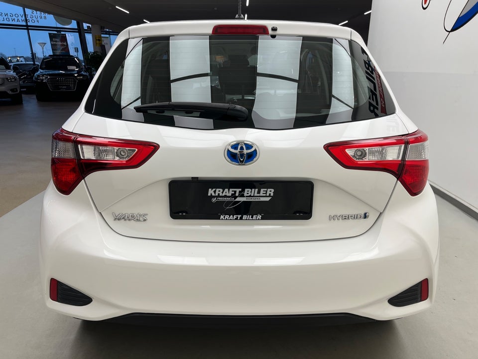 Toyota Yaris 1,5 Hybrid H3 e-CVT 5d