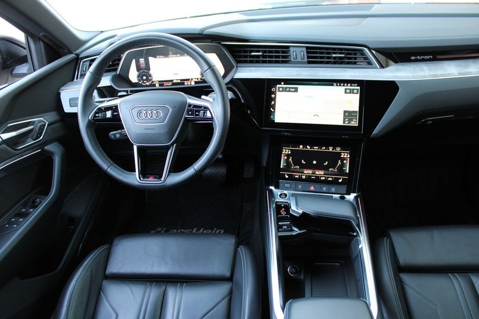 Audi e-tron 55 S-line quattro 5d
