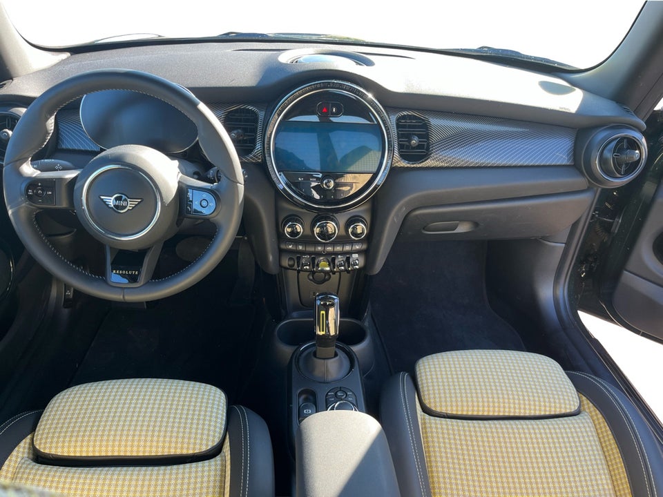 MINI Cooper SE Resolute Edition 3d