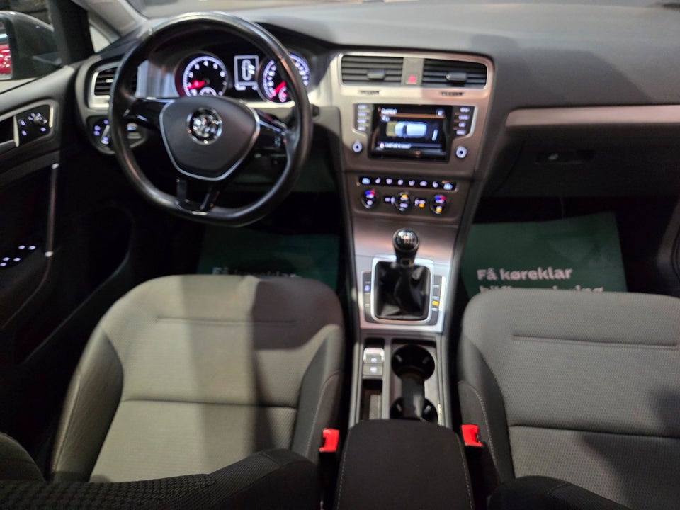 VW Golf VII 1,4 TSi 122 Comfortline Variant BMT 5d