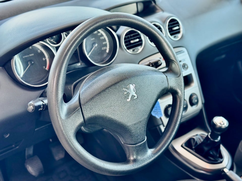 Peugeot 308 1,6 VTi Premium 5d