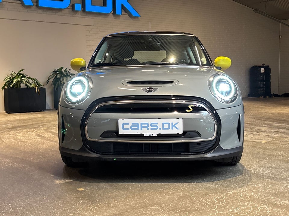 MINI Cooper SE Classic Trim 3d