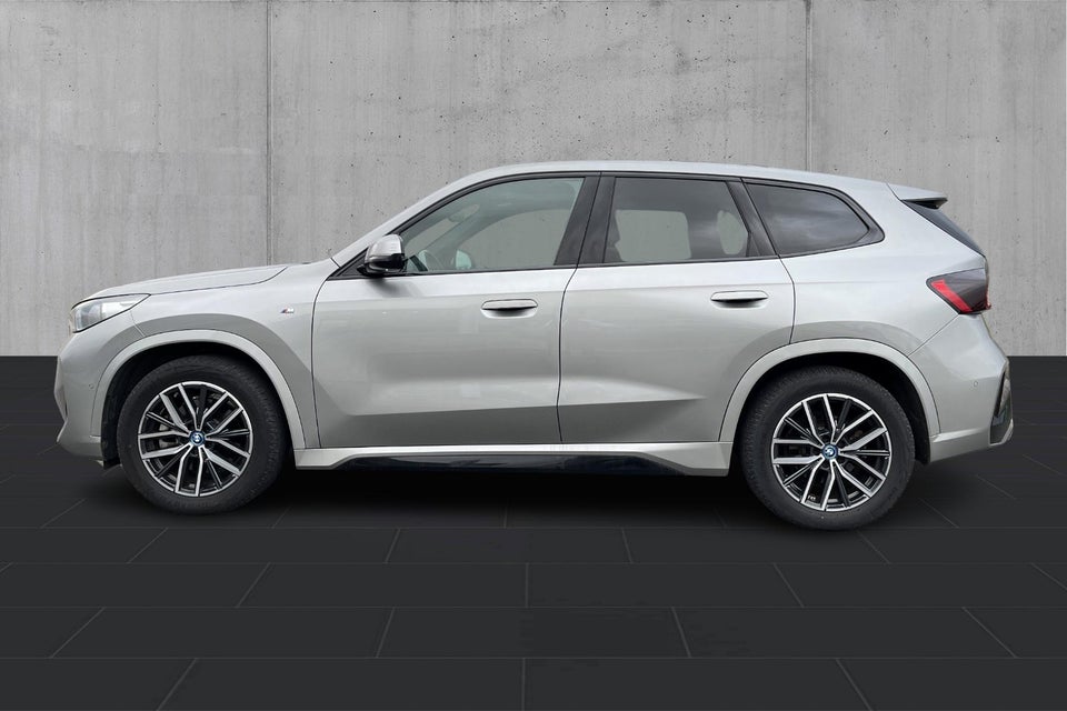 BMW iX1 xDrive30 M-Sport Premium 5d