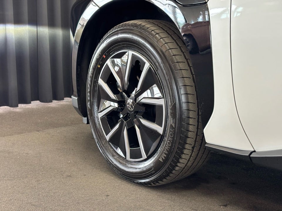 Toyota bZ4X 73 Active Tech 5d