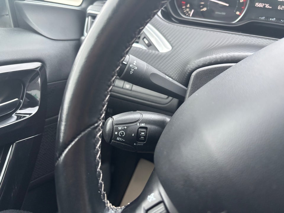 Peugeot 208 1,6 BlueHDi 100 Desire Sky 5d