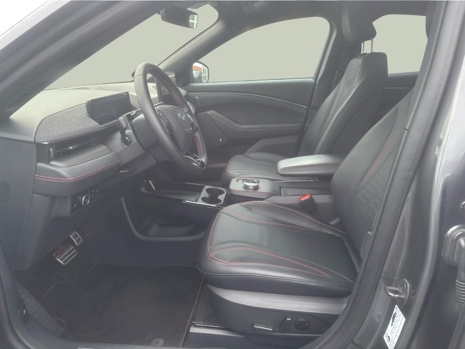 Ford Mustang Mach-E 98 Premium Extended Range AWD 5d