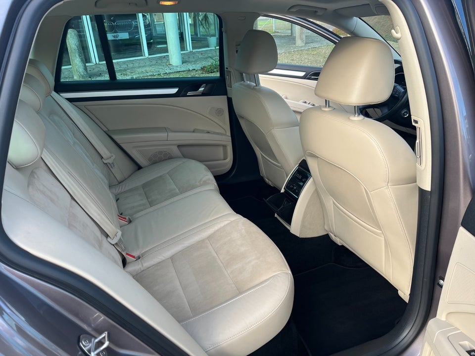 Skoda Superb 2,0 TDi 170 Elegance Combi DSG 5d