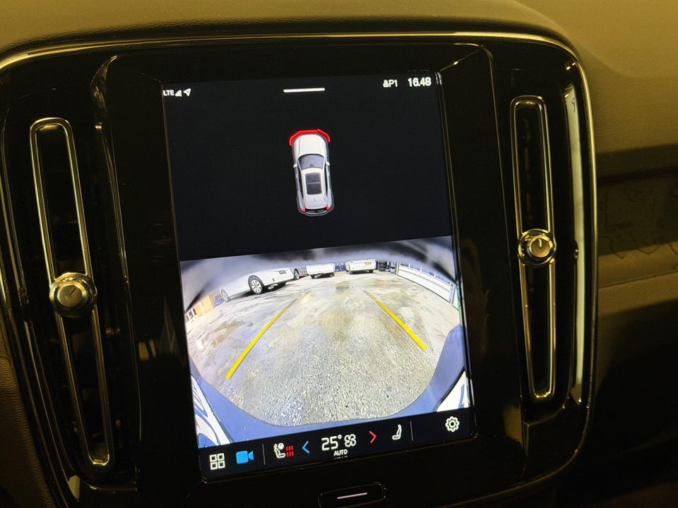 Volvo XC40 ReCharge Twin Plus 5d