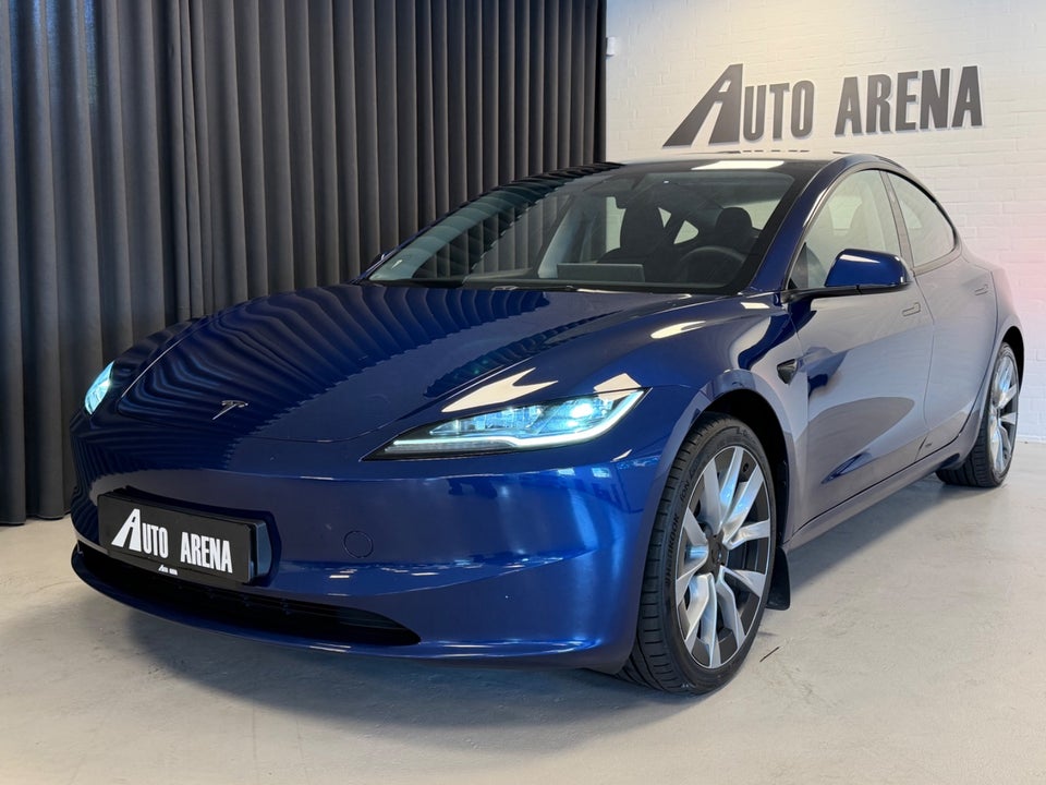 Tesla Model 3 Long Range AWD 4d