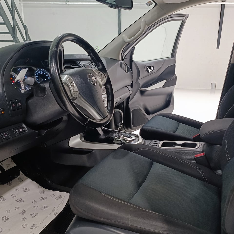 Nissan Navara 2,3 dCi 190 Db.Kab Tekna aut. 4d