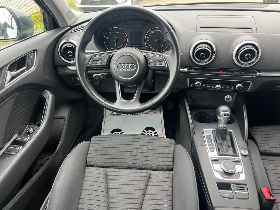 Audi A3 1,6 TDi 116 Sport S-tr. 4d