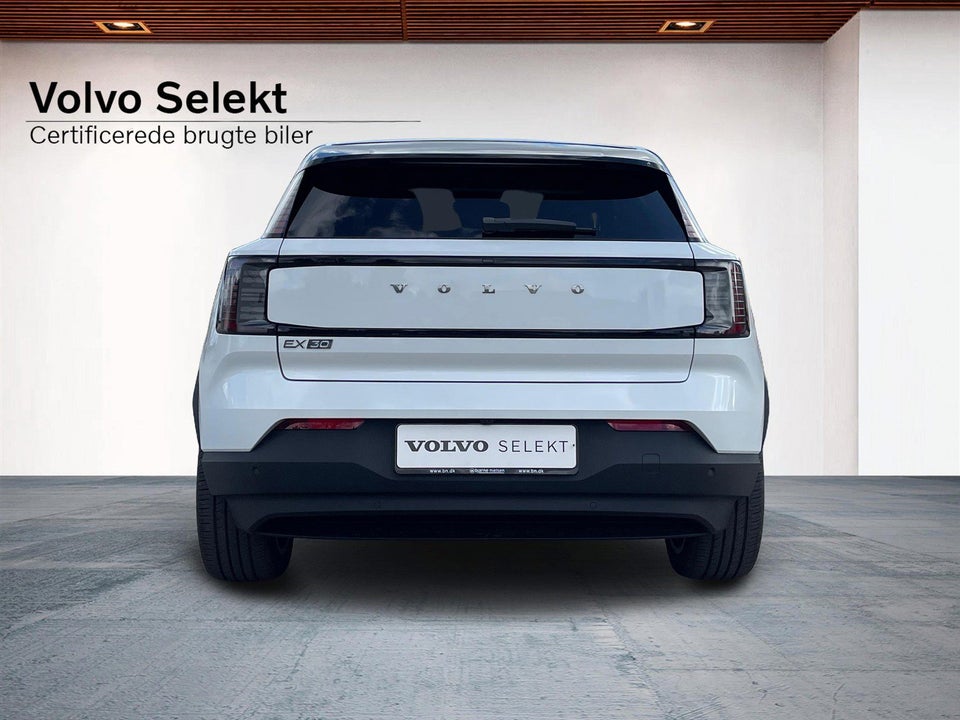Volvo EX30 Extended Range Plus 5d