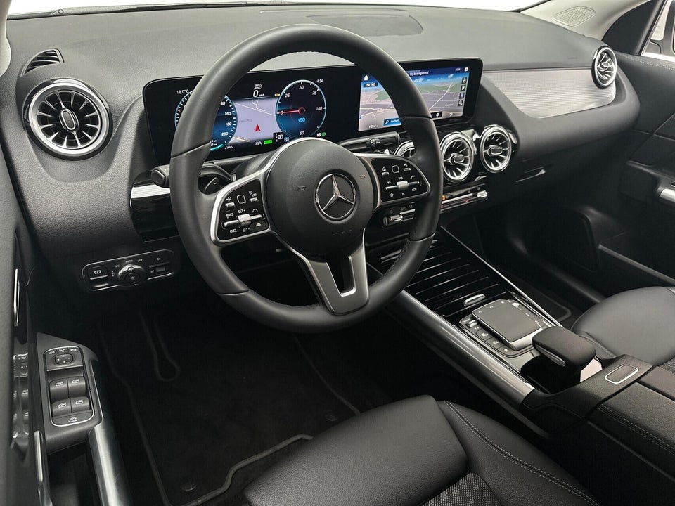 Mercedes EQA250 Progressive 5d