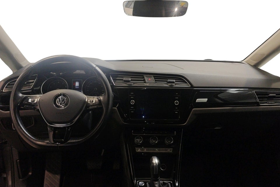 VW Touran 1,5 TSi 150 Highline Family DSG 7prs 5d
