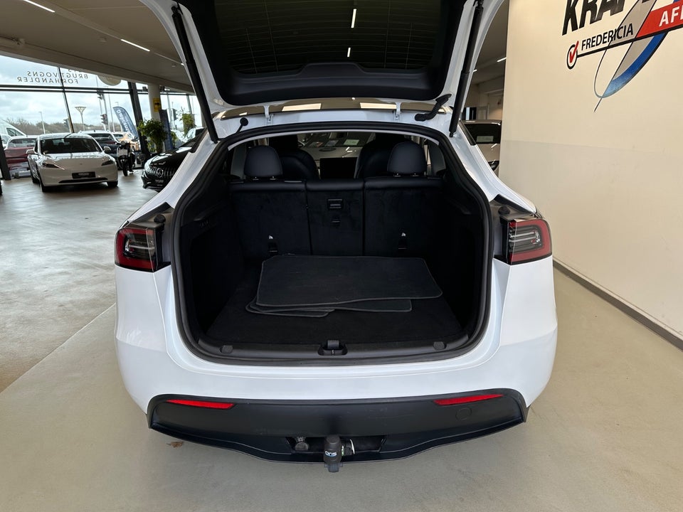 Tesla Model Y Long Range AWD 5d