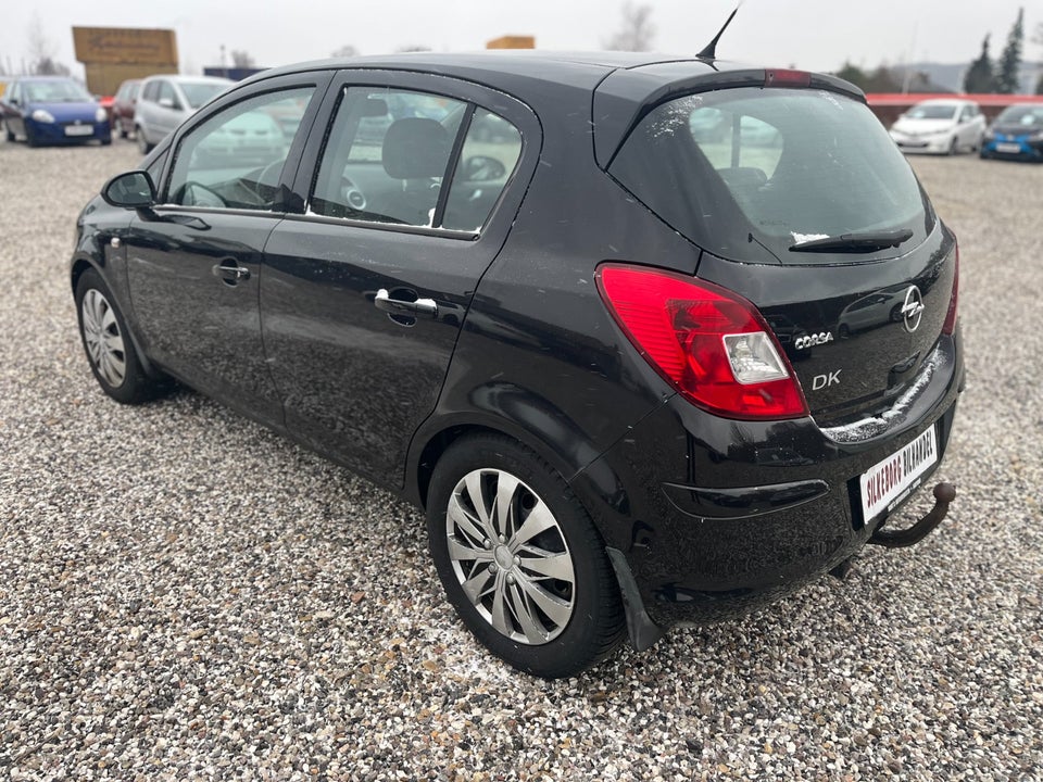 Opel Corsa 1,2 16V Cosmo 5d