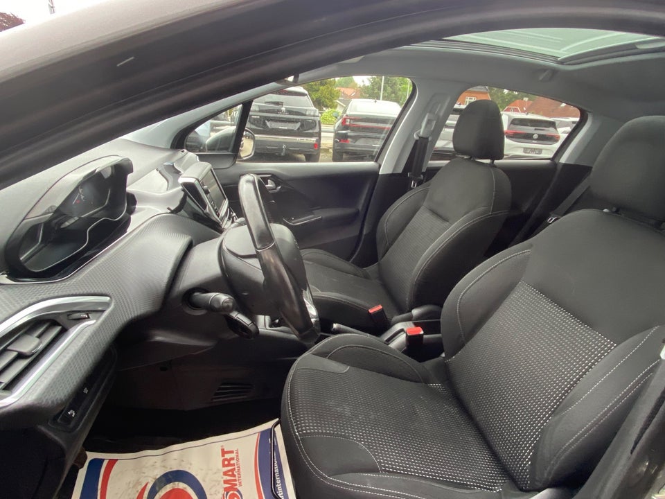 Peugeot 208 1,5 BlueHDi 100 Prestige Sky 5d