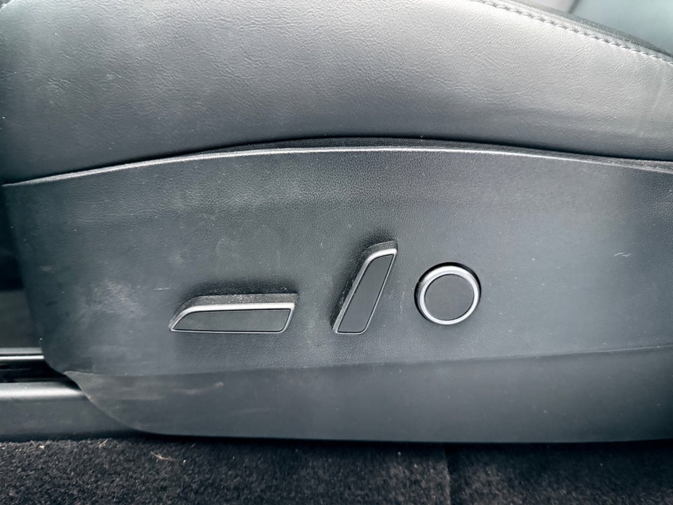 Tesla Model Y RWD 5d