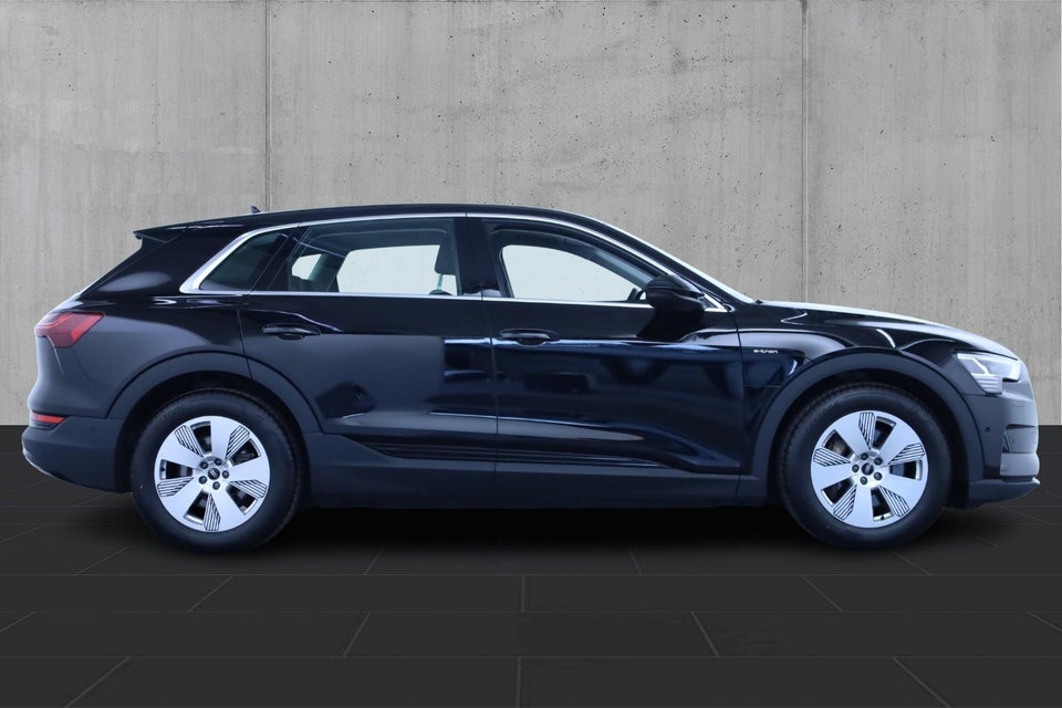 Audi e-tron 55 quattro 5d