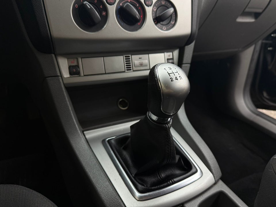 Ford Focus 1,6 TDCi 90 Titanium stc. 5d