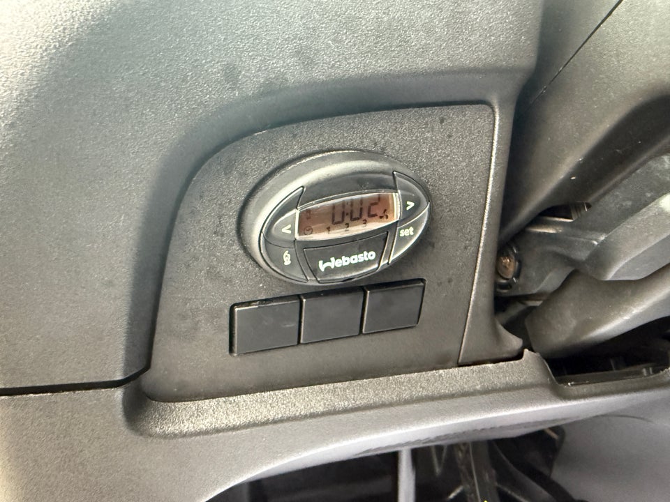 Iveco Daily 3,0 35C18 16m³ Van AG8