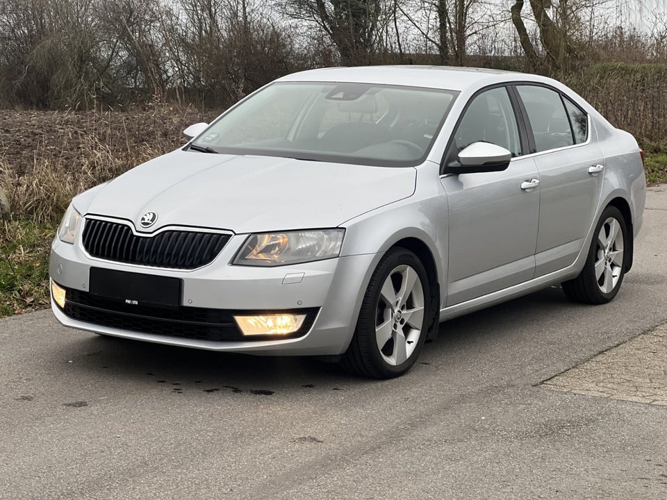 Skoda Octavia 1,2 TSi 105 Elegance DSG 5d