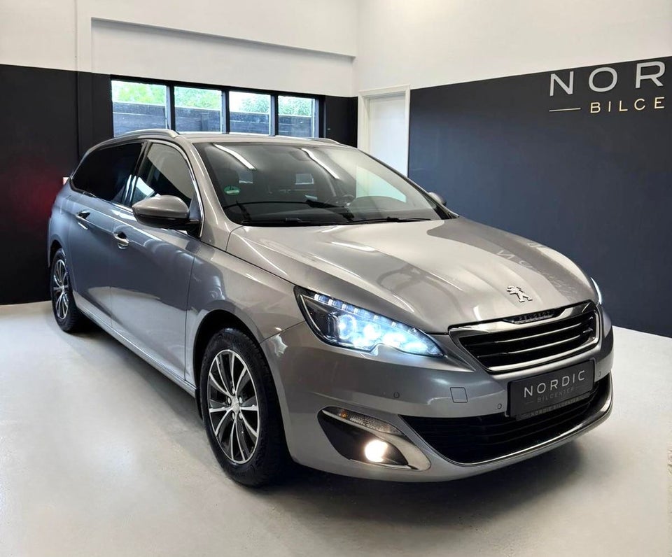 Peugeot 308 1,2 e-THP 130 Allure+ SW 5d