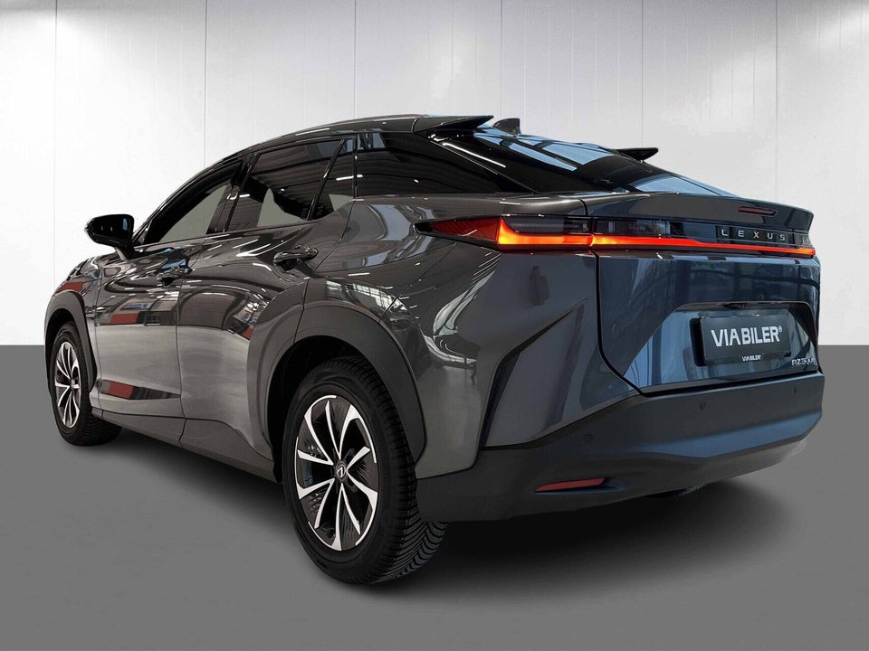 Lexus RZ300e Executive 5d